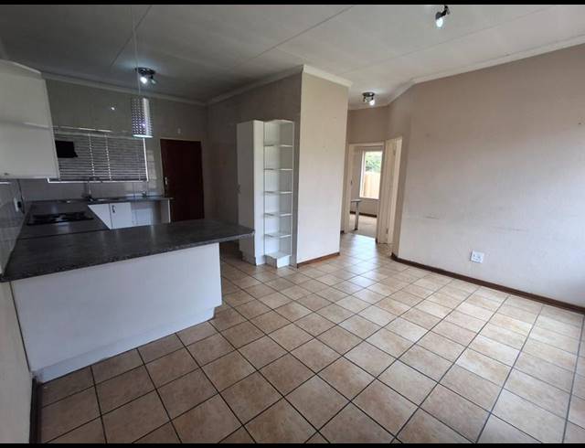 2 BEDROOM PROPERTY TO RENT IN VANDERBIJLPARK CE 2..
